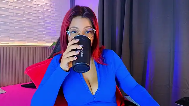 TiffanyWalk online show from 09-13-25, 10:59