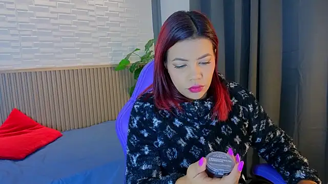 TiffanyWalk online show from 10-08-25, 10:57