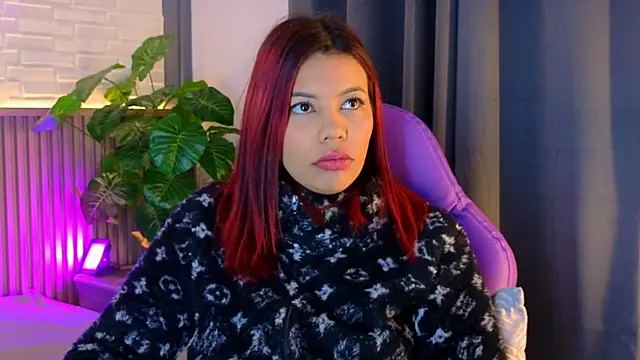 TiffanyWalk online show from 11-07-25, 10:37