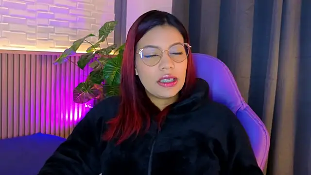 TiffanyWalk online show from 11-12-25, 10:48