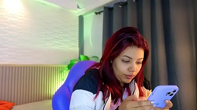 TiffanyWalk online show from 01-06-26, 12:31