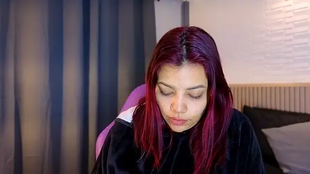 TiffanyWalk online show from 01-10-26, 11:45