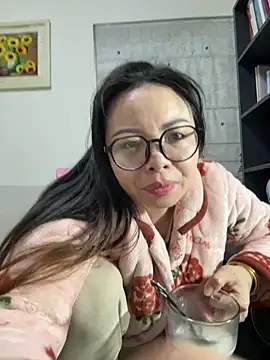 aa520uv online show from 12-21-25, 01:46