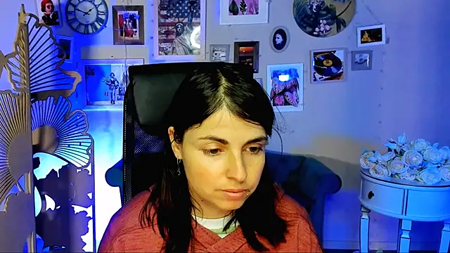 Snapshot of FlorenceAnderson chatting on 02-25-26, 06:23 FlorenceAnderson online show from 02-25-26, 06:23