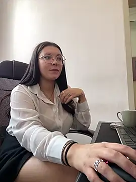 Snapshot of Karen_Holmss chatting on 03-15-25, 01:40 Karen Holmss online show from 03-15-25, 01:40