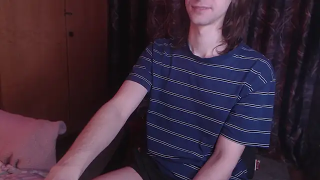 Snapshot of Your_Horny_Friends chatting on 03-16-25, 09:58 Your Horny Friends online show from 03-16-25, 09:58