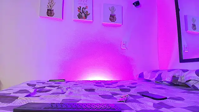 Snapshot of pleasurecompany3 chatting on 02-19-26, 03:35 pleasurecompany3 online show from 02-19-26, 03:35