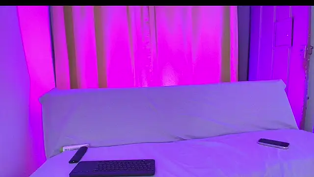 pleasurecompany3 online show from 04-30-26, 04:08