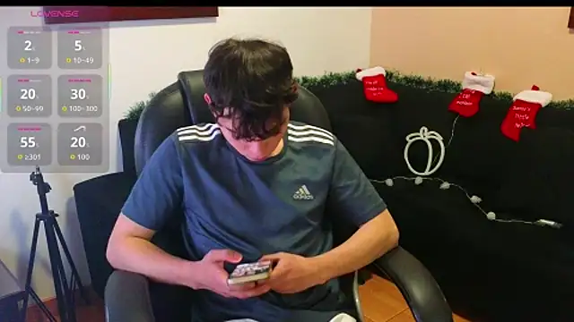 lukeboyce33 online show from 11-12-25, 01:28