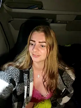 Snapshot of Amesthyst_destiny chatting on 09-27-25, 09:09 Amesthyst destiny online show from 09-27-25, 09:09