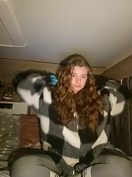 Snapshot of Amesthyst_destiny chatting on 11-23-25, 01:38 Amesthyst destiny online show from 11-23-25, 01:38