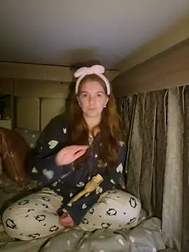 Snapshot of Amesthyst_destiny chatting on 12-03-25, 02:30 Amesthyst destiny online show from 12-03-25, 02:30