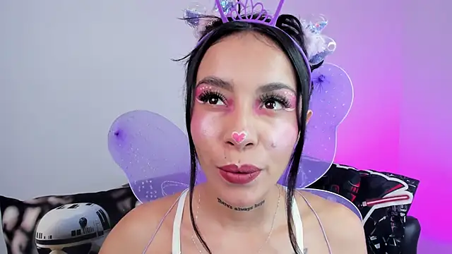 Snapshot of miss_melodi chatting on 10-28-25, 05:59 miss melodi online show from 10-28-25, 05:59