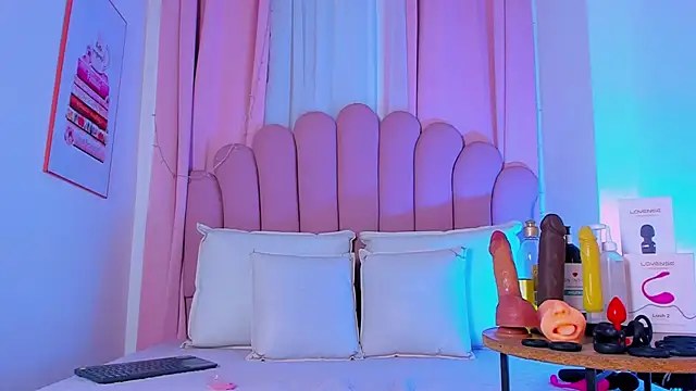 Snapshot of NicoleMadrird chatting on 03-05-26, 11:39 NicoleMadrird online show from 03-05-26, 11:39