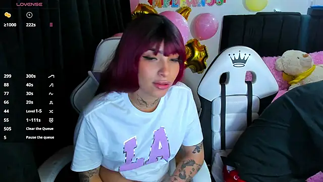 Snapshot of Alex_Sabrina chatting on 03-18-25, 09:42 Alex Sabrina online show from 03-18-25, 09:42