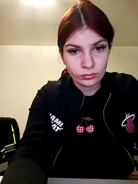 MeCherryy online show from 04-23-26, 04:42