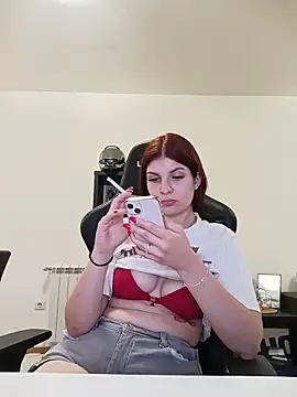 Snapshot of MeCherryy chatting on 05-19-26, 06:47 MeCherryy online show from 05-19-26, 06:47