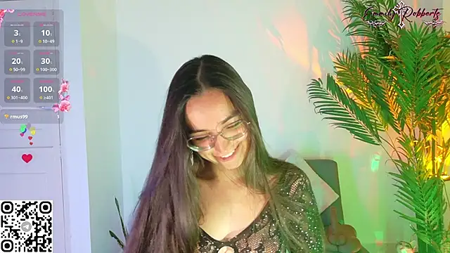 Snapshot of Emmi_Roberts chatting on 07-14-26, 10:48 Emmi Roberts online show from 07-14-26, 10:48