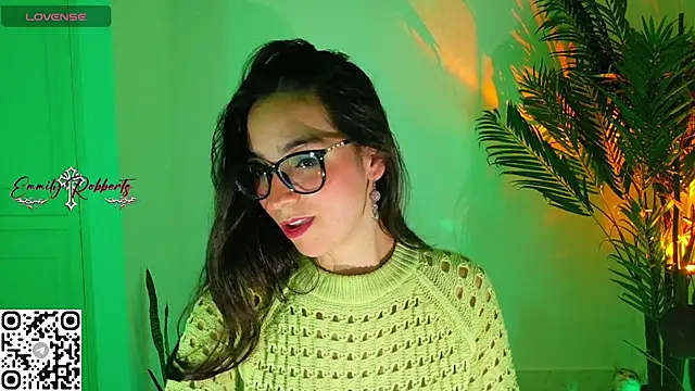 Snapshot of Emmi_Roberts chatting on 07-23-26, 10:19 Emmi Roberts online show from 07-23-26, 10:19