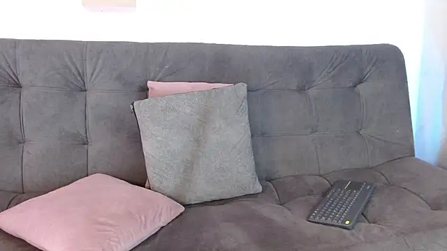 Snapshot of maxy_storm chatting on 03-15-25, 03:18 maxy storm online show from 03-15-25, 03:18