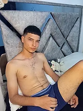 Snapshot of Saul_yei chatting on 01-06-26, 11:29 Saul yei online show from 01-06-26, 11:29