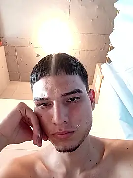 Snapshot of Saul_yei chatting on 01-08-26, 08:33 Saul yei online show from 01-08-26, 08:33