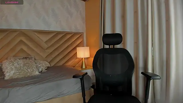 alice kingsley  online show from 11-24-25, 07:35