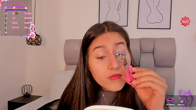 Hanna Evans   online show from 11-23-25, 12:27