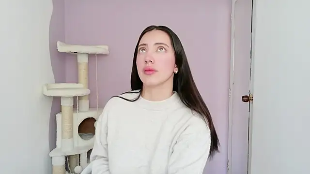 Snapshot of Rebbecawhite_meow chatting on 02-07-26, 04:43 Rebbecawhite meow online show from 02-07-26, 04:43