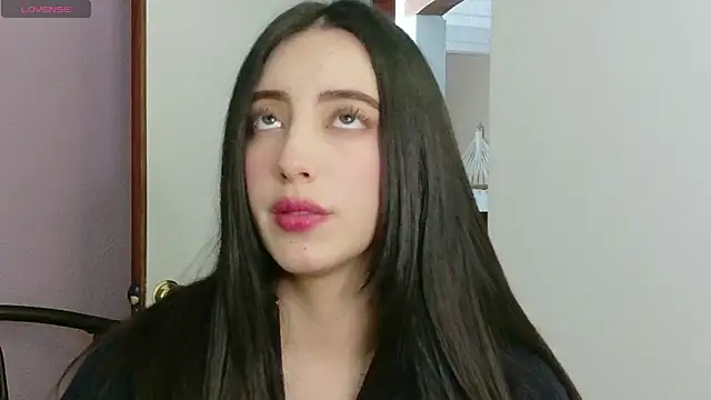 Snapshot of Rebbecawhite_meow chatting on 03-12-26, 11:33 Rebbecawhite meow online show from 03-12-26, 11:33