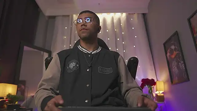 Colstorw  online show from 02-23-26, 10:01