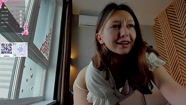 nerenuu  online show from 09-26-25, 10:30