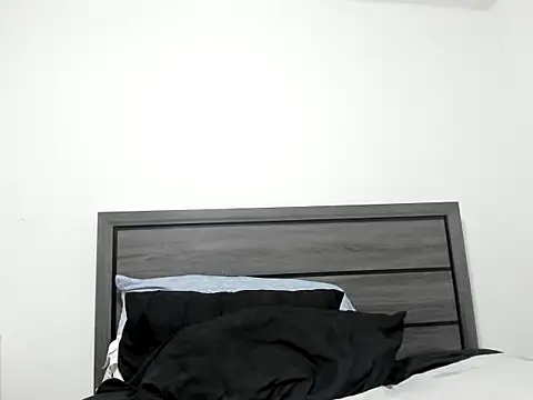 peachgoddess online show from 09-20-25, 03:40