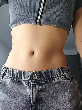 Snapshot of Miss-Dannie chatting on 02-04-26, 01:22 Miss-Dannie online show from 02-04-26, 01:22