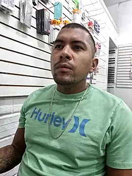 Snapshot of membro_destruidor chatting on 03-18-25, 08:37 membro destruidor online show from 03-18-25, 08:37