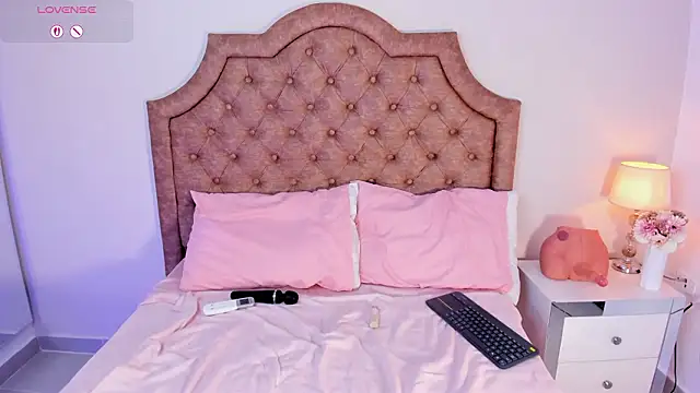 Snapshot of Mandyy1_ chatting on 02-03-26, 06:22 Mandyy1 online show from 02-03-26, 06:22