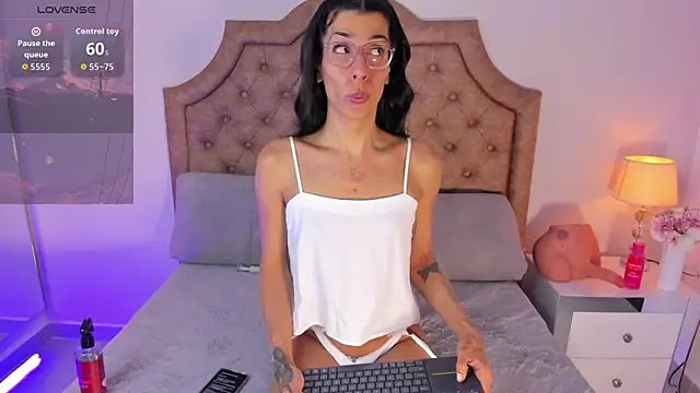 Snapshot of Mandyy1_ chatting on 02-18-26, 08:16 Mandyy1 online show from 02-18-26, 08:16