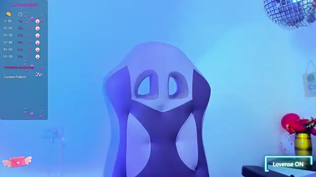 Snapshot of julieta_caceres1 chatting on 03-22-25, 11:21 julieta caceres1 online show from 03-22-25, 11:21