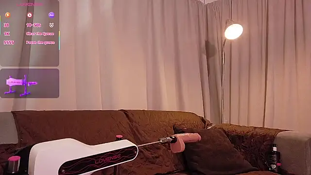 Snapshot of YuliethPetite chatting on 11-30-25, 01:04 YuliethPetite online show from 11-30-25, 01:04