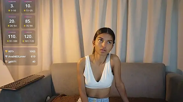 Snapshot of YuliethPetite chatting on 01-12-26, 11:59 YuliethPetite online show from 01-12-26, 11:59