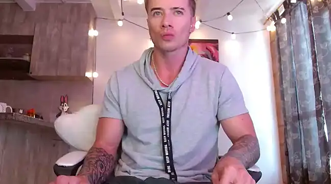 Ryannblue07 online show from 03-16-25, 06:55