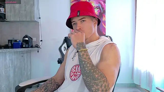 Ryannblue07 online show from 10-19-25, 05:57