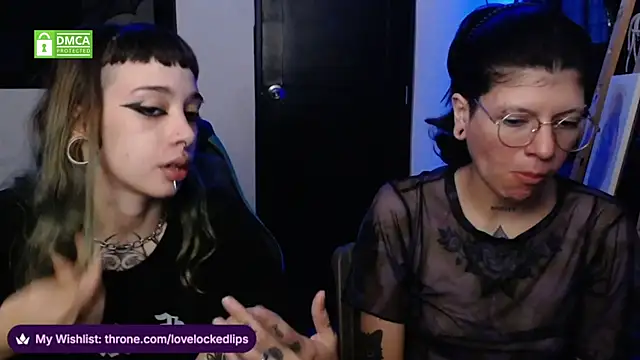 Snapshot of lovelockedlips chatting on 06-22-26, 07:22 lovelockedlips online show from 06-22-26, 07:22