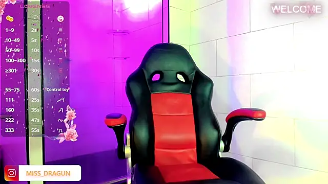 Dayana Dias online show from 10-15-25, 11:10