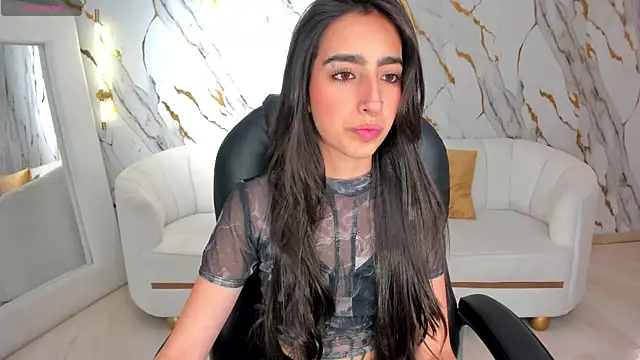 Snapshot of LarisaSmirnov chatting on 09-13-25, 04:23 LarisaSmirnov online show from 09-13-25, 04:23