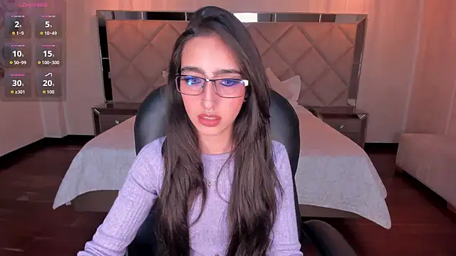 Snapshot of LarisaSmirnov chatting on 11-03-25, 05:52 LarisaSmirnov online show from 11-03-25, 05:52