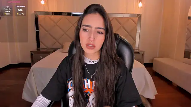 Snapshot of LarisaSmirnov chatting on 01-11-26, 04:06 LarisaSmirnov online show from 01-11-26, 04:06