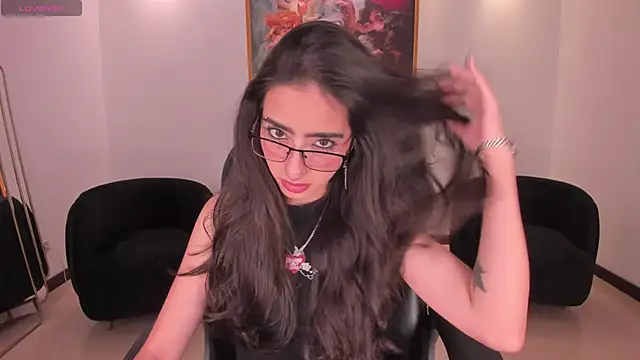 Snapshot of LarisaSmirnov chatting on 02-28-26, 03:40 LarisaSmirnov online show from 02-28-26, 03:40