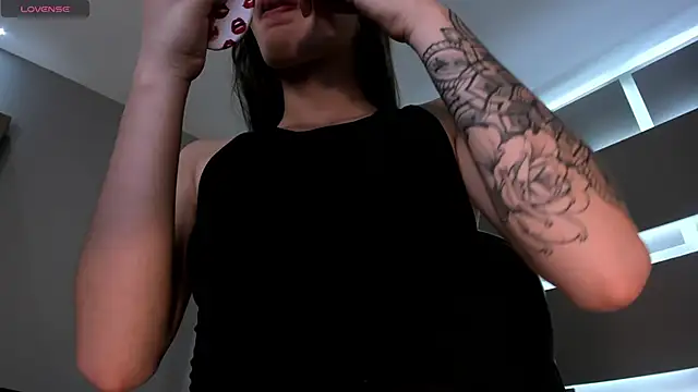 Snapshot of MaiaCollins chatting on 10-20-25, 07:14 MaiaCollins online show from 10-20-25, 07:14