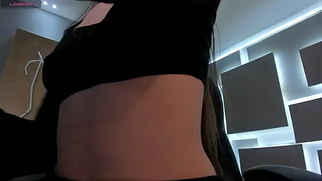 Snapshot of MaiaCollins chatting on 10-22-25, 05:56 MaiaCollins online show from 10-22-25, 05:56